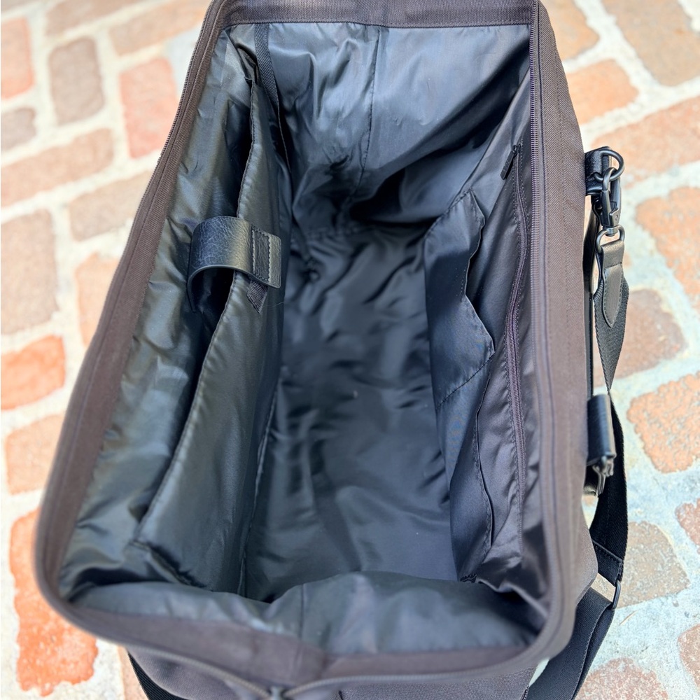 BEIS Weekender Bag - Picture 11 of 11